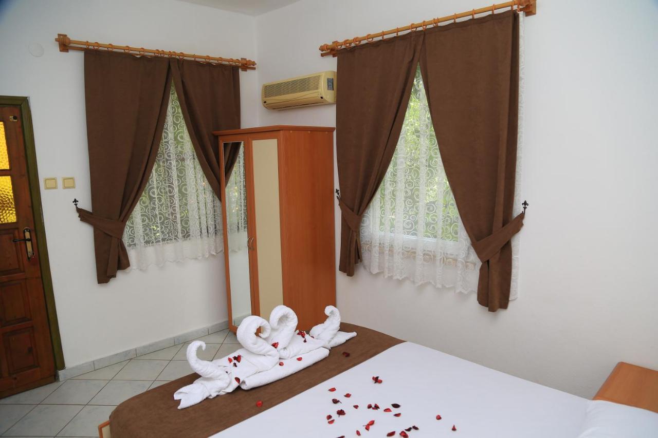 Tunays Pansiyon Bed and Breakfast Çıralı Camera foto