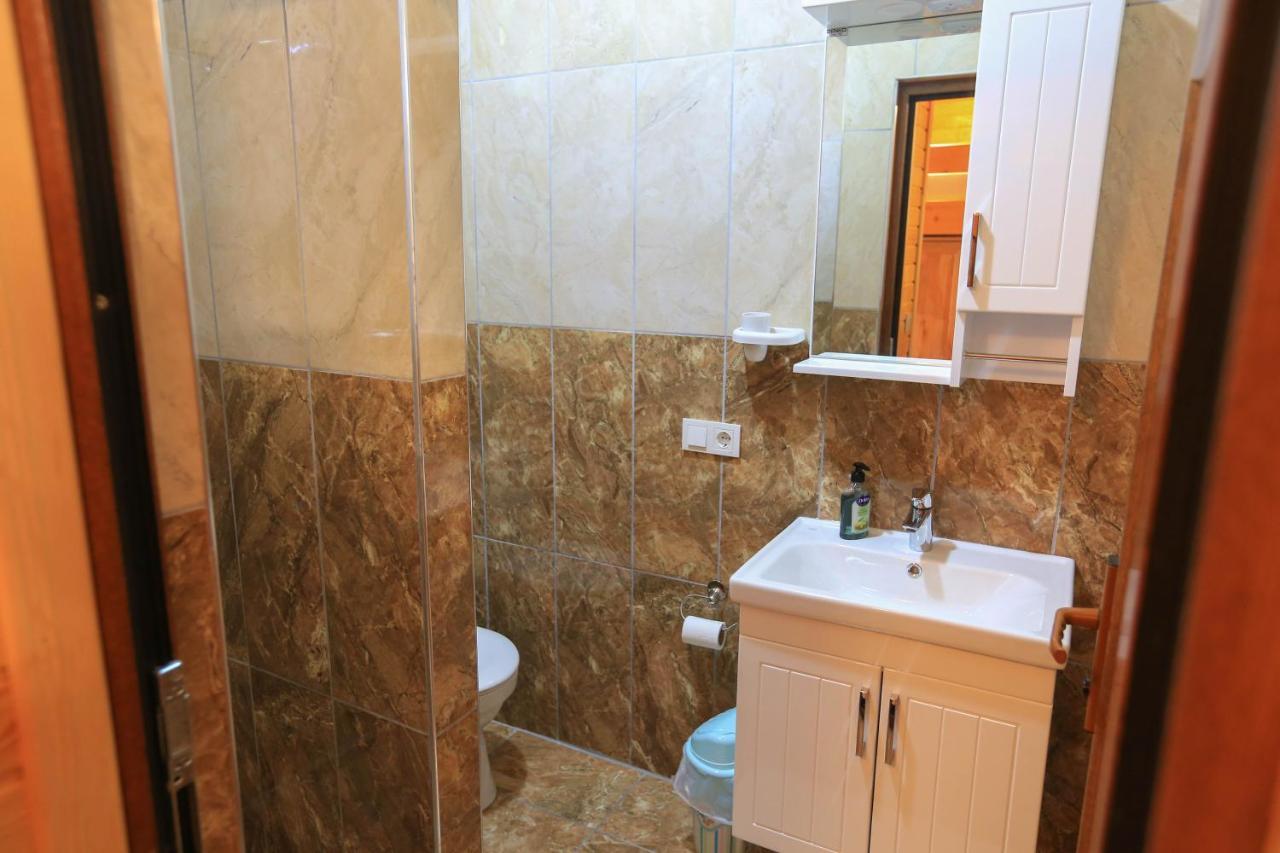 Tunays Pansiyon Bed and Breakfast Çıralı Esterno foto