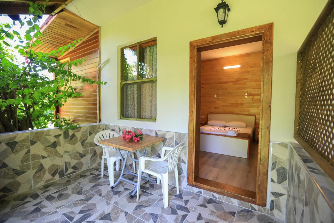 Tunays Pansiyon Bed and Breakfast Çıralı Esterno foto