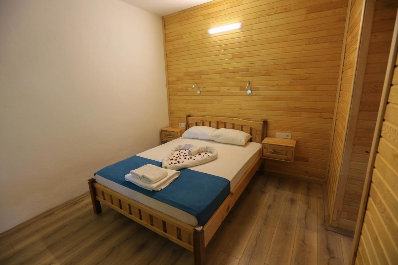 Tunays Pansiyon Bed and Breakfast Çıralı Esterno foto
