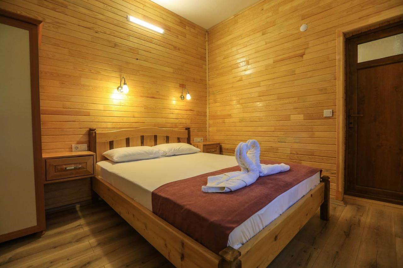 Tunays Pansiyon Bed and Breakfast Çıralı Esterno foto